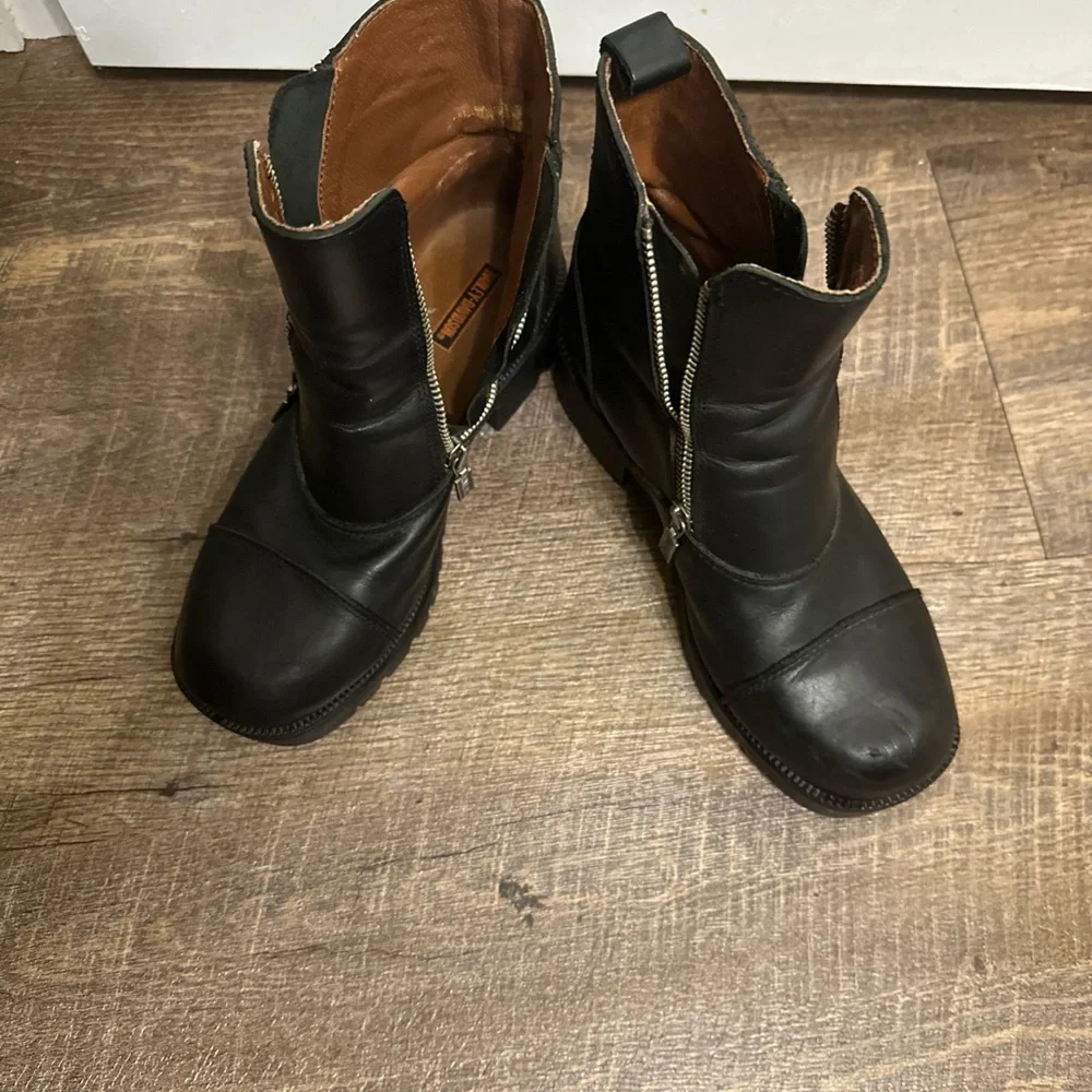 Harley Davidson black  Leather Ankle Boots- size 7.5 US- style 82016 - Picture 4 of 7